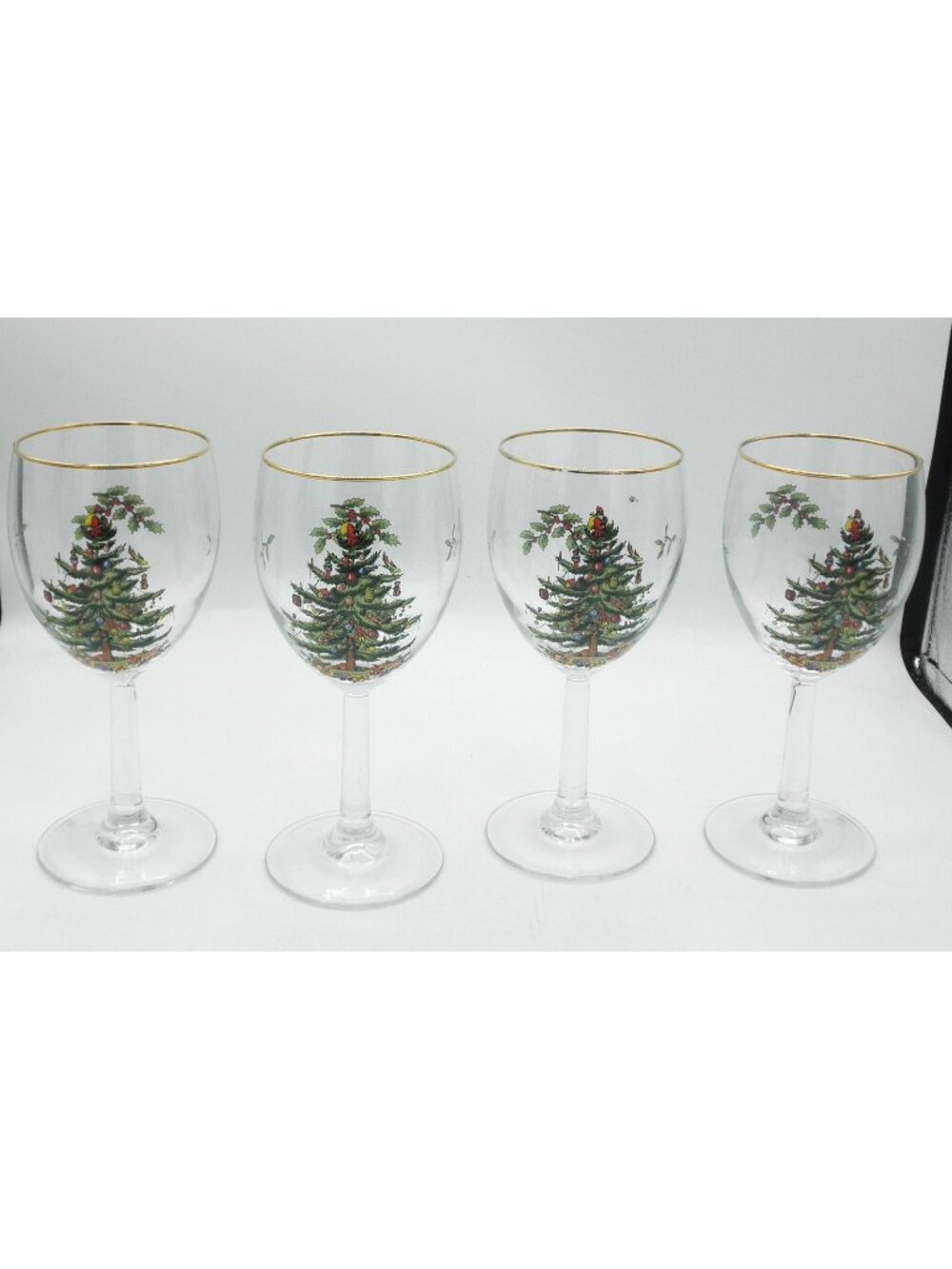 Spode Christmas Tree 12 Ounce Wine Glasses Set of 4 Pattern Code: SP CHT